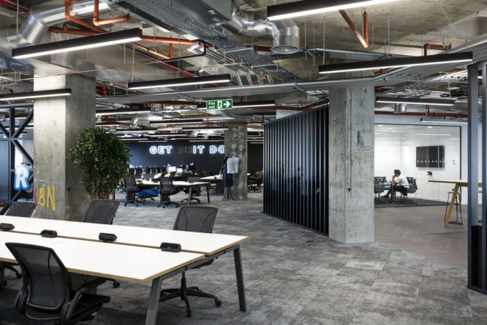 打造工業(yè)風(fēng)辦公室設(shè)計(jì)可以選擇哪些裝修材料