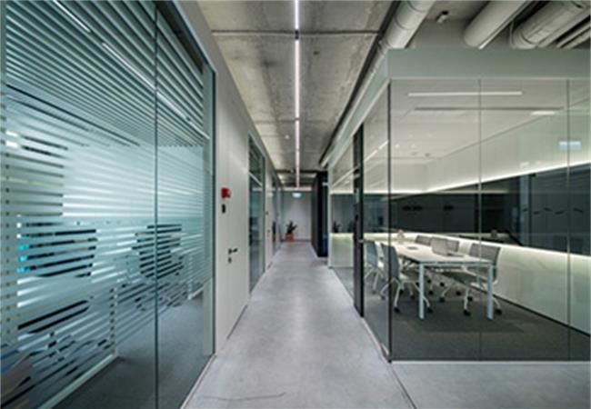 1200平現(xiàn)代簡(jiǎn)約辦公室裝修設(shè)計(jì)，以質(zhì)樸的語(yǔ)言創(chuàng)建簡(jiǎn)約凝練的辦公空間