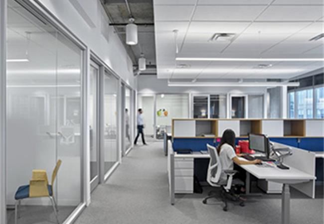 合肥辦公室裝修風(fēng)水不得不知的擺放禁忌，辦公桌應(yīng)該這樣布置