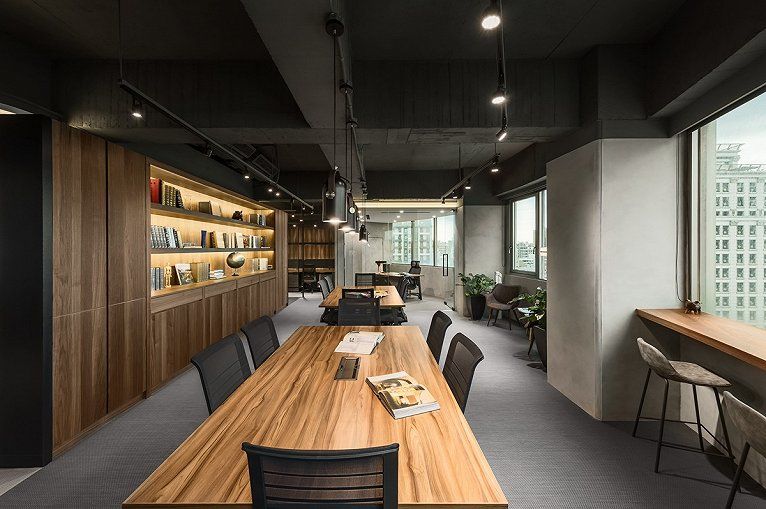 合肥現(xiàn)代時尚工業(yè)風(fēng)辦公室裝修設(shè)計理念分析