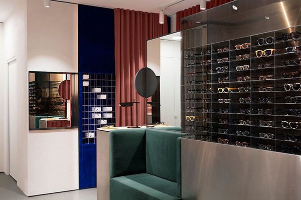 眼鏡店裝修設(shè)計公司，眼鏡店裝修注意事項