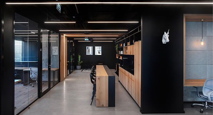 科技型企業(yè)公司辦公室裝修設(shè)計案例