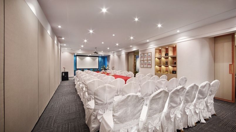 中式風(fēng)格養(yǎng)生會(huì)所裝修效果圖