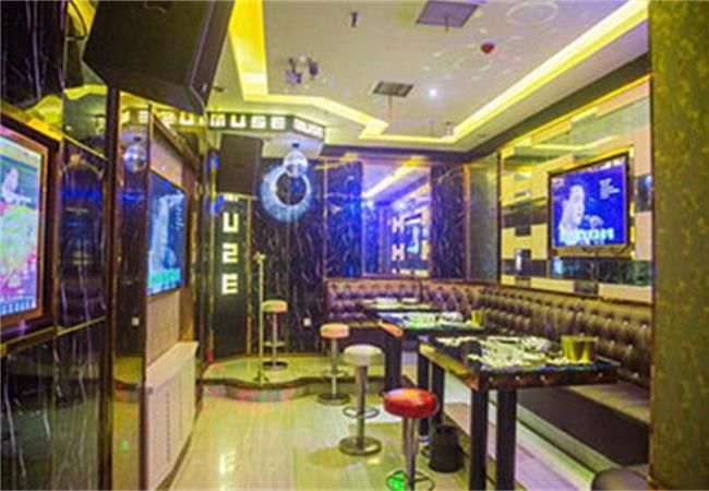 音樂(lè)主題酒吧裝修效果圖_酒吧裝修設(shè)計(jì)圖片