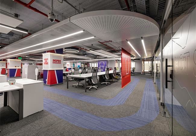 1600平辦公室裝修案例，辦公空間的蛻變之旅